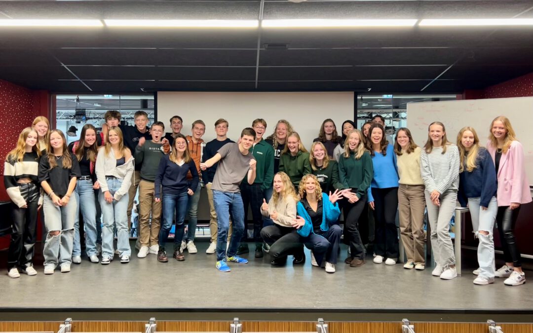 Leerlingen ‘adopteren’ voorstelling cabaretier Thjum Arts